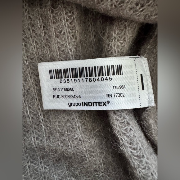 Zara fuzzy knit mohair-blend crewneck sweater, Size L - Picture 8 of 9